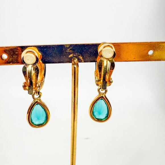 Swarovski Gold Tone Black Enamel Teal Teardrop Crystal Clip on Earrings - Picture 2 of 4